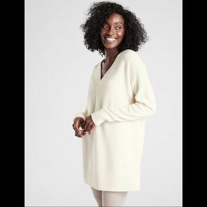 Athleta Wool Cashmere V-Neck Tunic Sweater in Dove